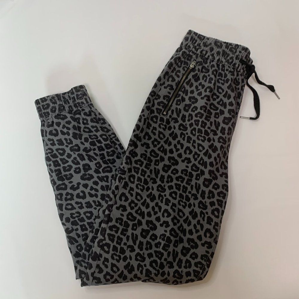 Celebrity Pink Leopard Print Pant